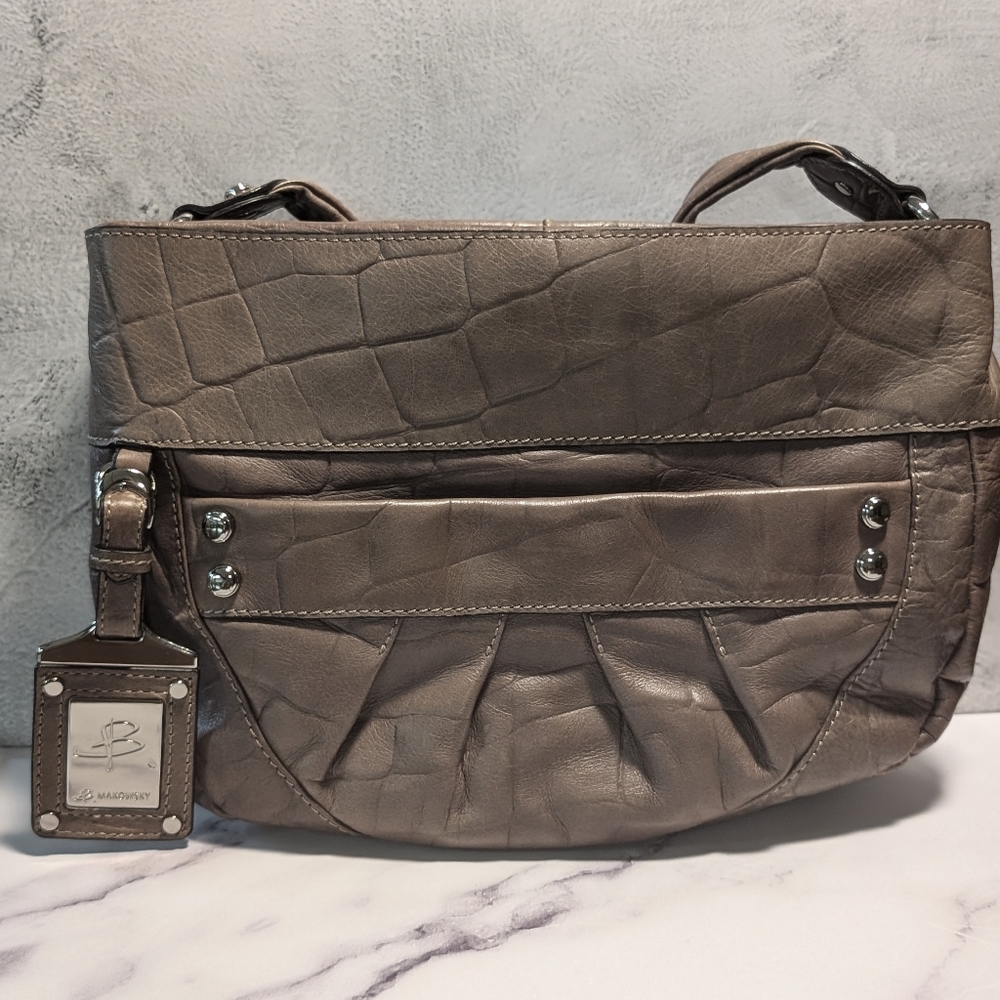 B. Makowsky Light Brown Leather Purse